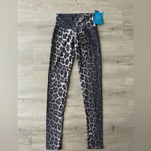 Abstract animal printed workout leggings Candida Maria SZ XS Cheetah Print